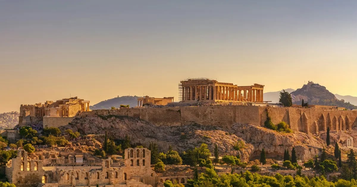 Visiting Acropolis
